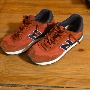 New Balance Men's Rust Sneakers